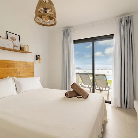 Sea Breeze Heated Pool Sea View (adults Only)