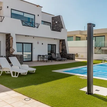 Sea Breeze Heated Pool Sea View (adults Only) Lejlighed