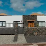 Sea Breeze Piscina Climatizada Vistas Al Mar (adults Only) Apartman