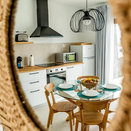 Sea Breeze Heated Pool Sea View (adults Only) *