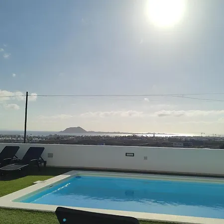 Sea Breeze Heated Pool Adult Only Apartment