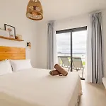 Apartment Sea Breeze Piscina Climatizada Vistas Al Mar (adults Only) Corralejo