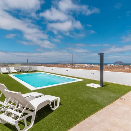 Sea Breeze Piscina Climatizada Vistas Al Mar (adults Only) Appartement *