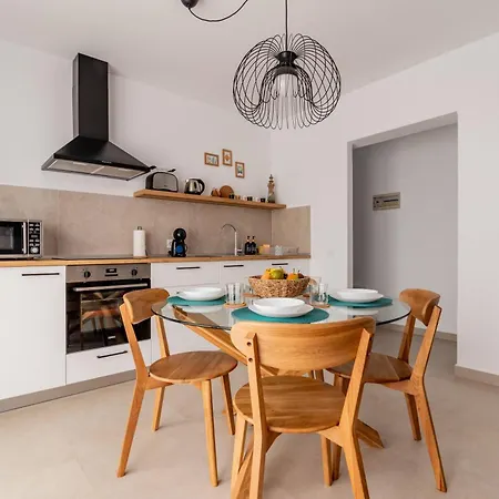 Sea Breeze Piscina Climatizada Vistas Al Mar (adults Only) Corralejo