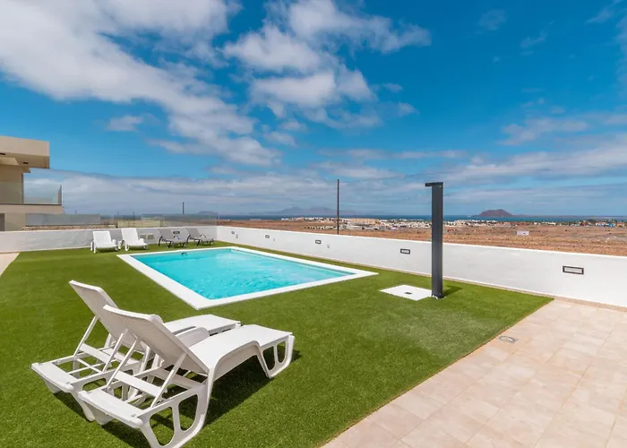 Sea Breeze Piscina Climatizada Vistas Al Mar (adults Only) Appartement *