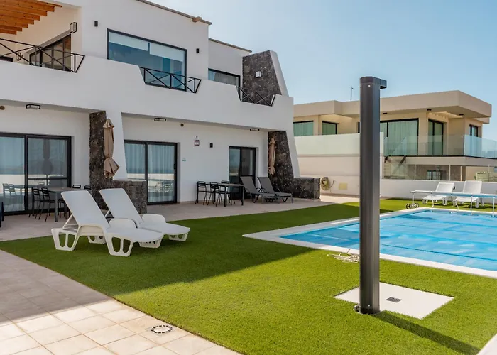 Sea Breeze Piscina Climatizada Vistas Al Mar (adults Only) Appartement