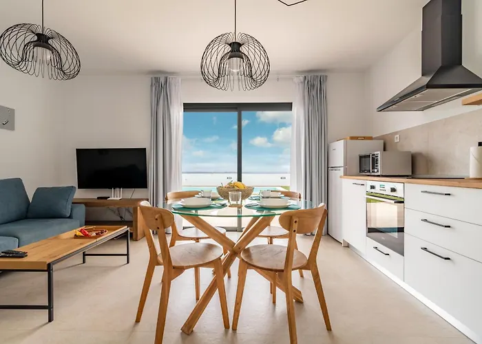 Sea Breeze Piscina Climatizada Vistas Al Mar (adults Only) Appartement Corralejo